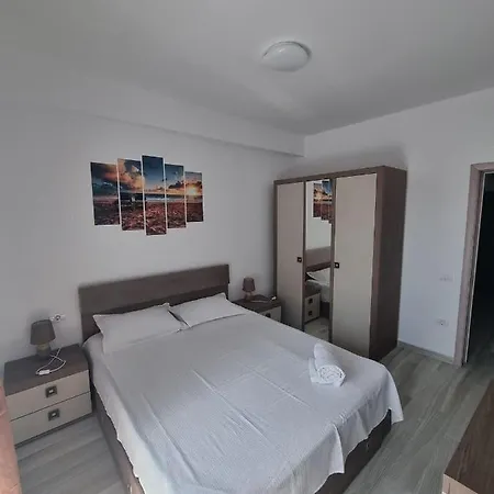 Appartamento Mivali Năvodari